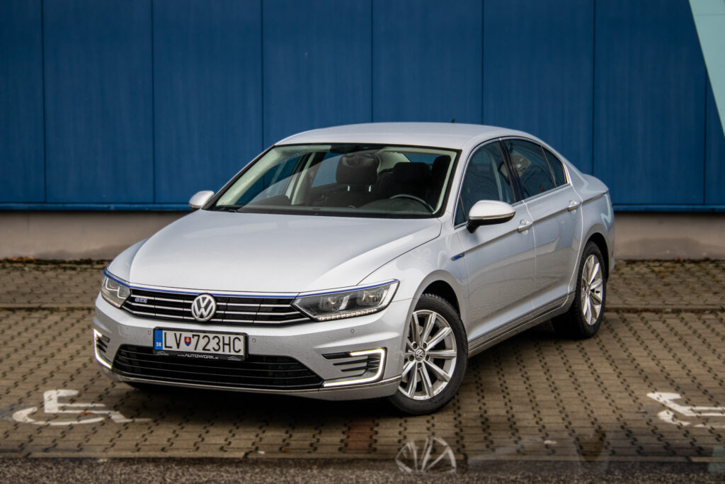 Volkswagen Passat GTE 115kW, 5d., A/T / AJ NA SPLÁTKY / PROTIÚČET /