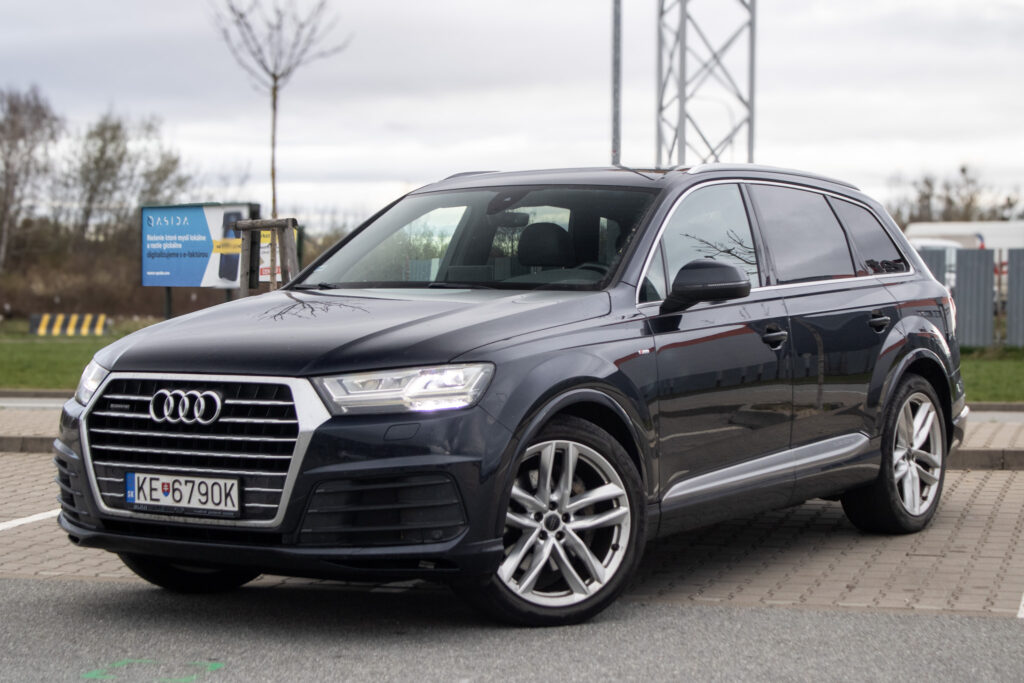 Audi Q7 3.0 TDI quattro tiptronic S-line, 200kW (2015) / AJ NA SPLÁTKY / PROTIÚČET /