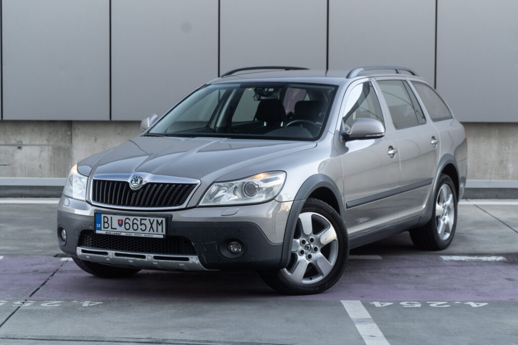 Škoda Octavia Combi 2.0 TDI CR DPF 4x4 Scout DSG