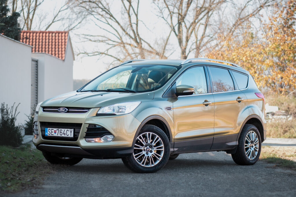 Ford Kuga Titanium 2.0 AWD 120kW - AJ NA SPLÁTKY / PROTIHODNOTA