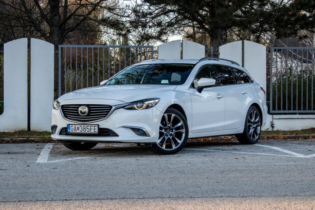 Mazda 6 Combi (Wagon) 6 2.2 Skyactiv-D Revolution TOP AWD / AJ NA SPLÁTKY / PROTIÚČET