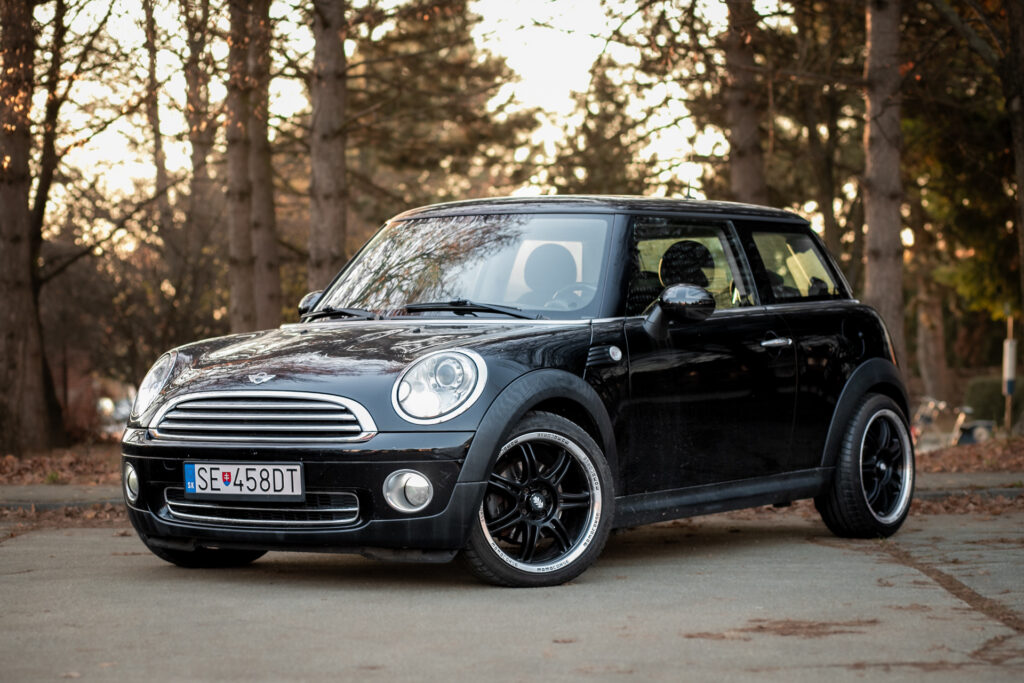 Mini Cooper R56 88kW - AJ NA SPLÁTKY / PROTIHODNOTA