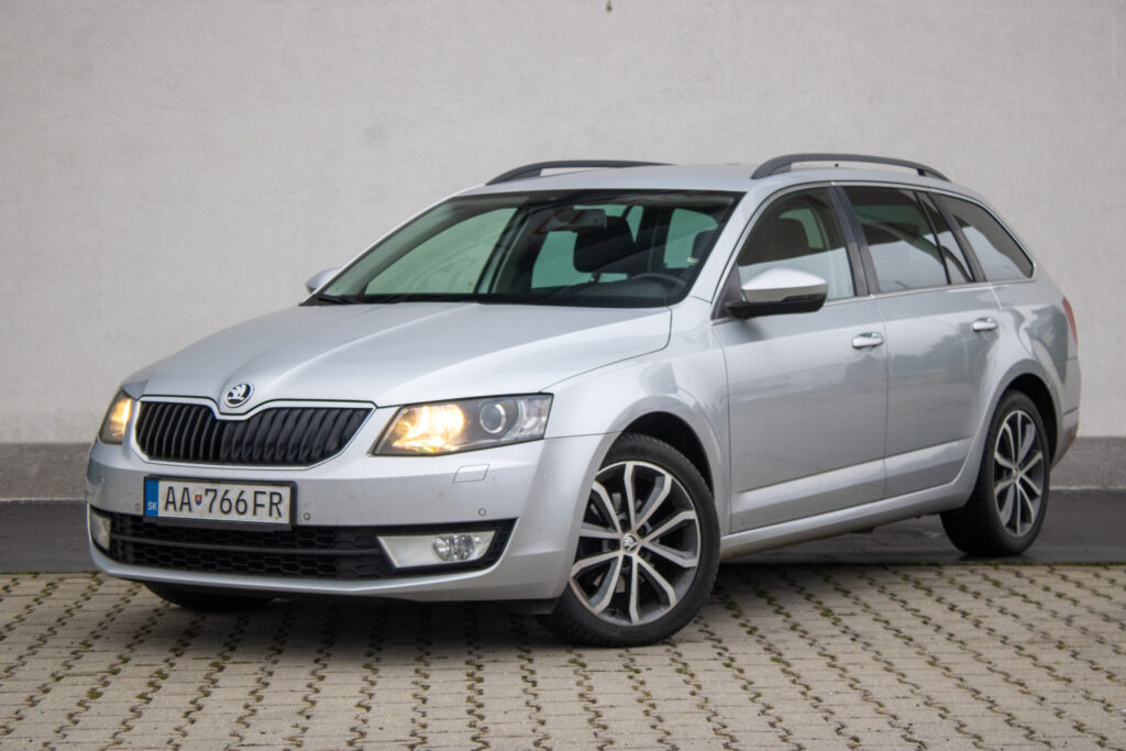 Škoda Octavia Combi 2.0 TDI Edition DSG, 110kW, A6, 5d. / AJ NA SPLÁTKY / PROTIÚČET /