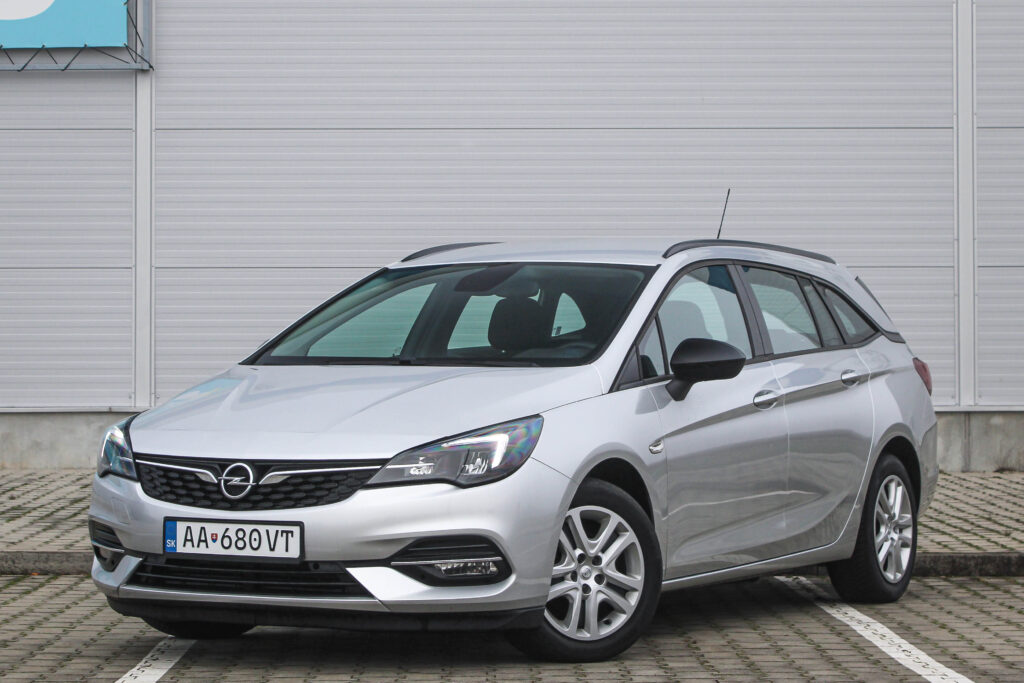 Opel Astra Sport Tourer 1.2 Turbo / AJ NA SPLÁTKY / PROTIÚČET /