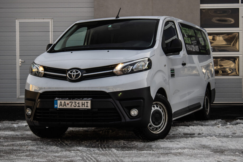 Toyota Proace 2.0D Active L2 Extra. 106 kW, M6, 4d. / AJ NA SPLÁTKY / PROTIÚČET /