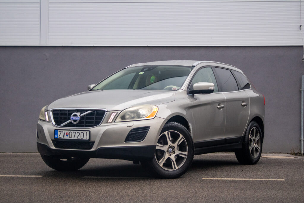 Volvo XC60 D5 / AJ NA SPLÁTKY / PROTIÚČET /
