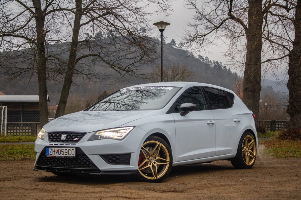 Seat Leon Cupra / AJ NA SPLÁTKY / PROTIÚČET /