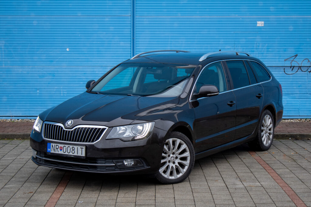 Škoda Superb Combi 2.0 TDI Facelift/ AJ NA SPLÁTKY / PROTIÚČET