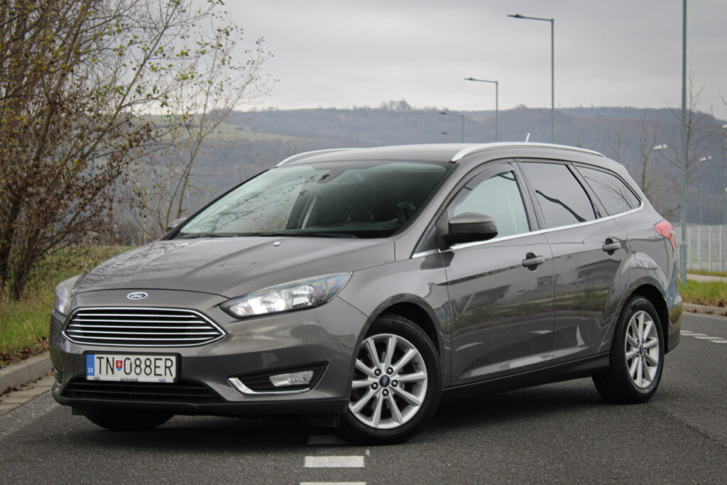 Ford Focus Kombi 1.0 92kw / 1.M / SVK / SPLÁTKY / PROTIÚČET /