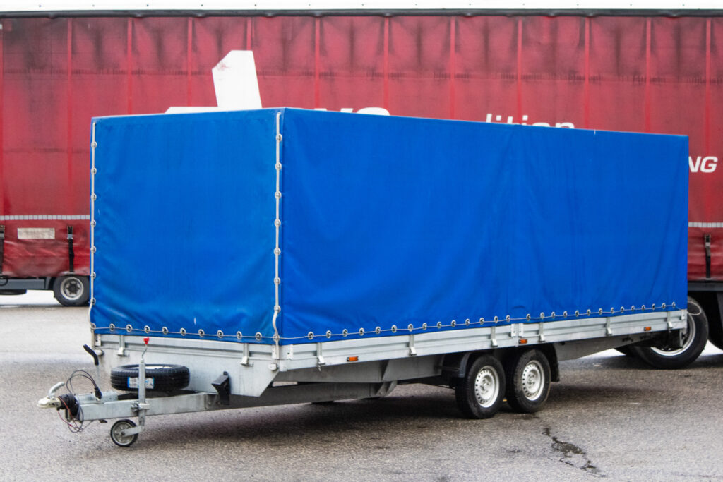 UNIKOL Príves PB2 06DB 2700 PLACHTOVÁ NADSTAVBA