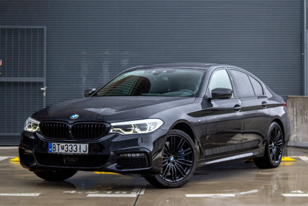 BMW Rad 5 540i xDrive A/T M-Packet / AJ NA SPLÁTKY / PROTIHODNOTA /