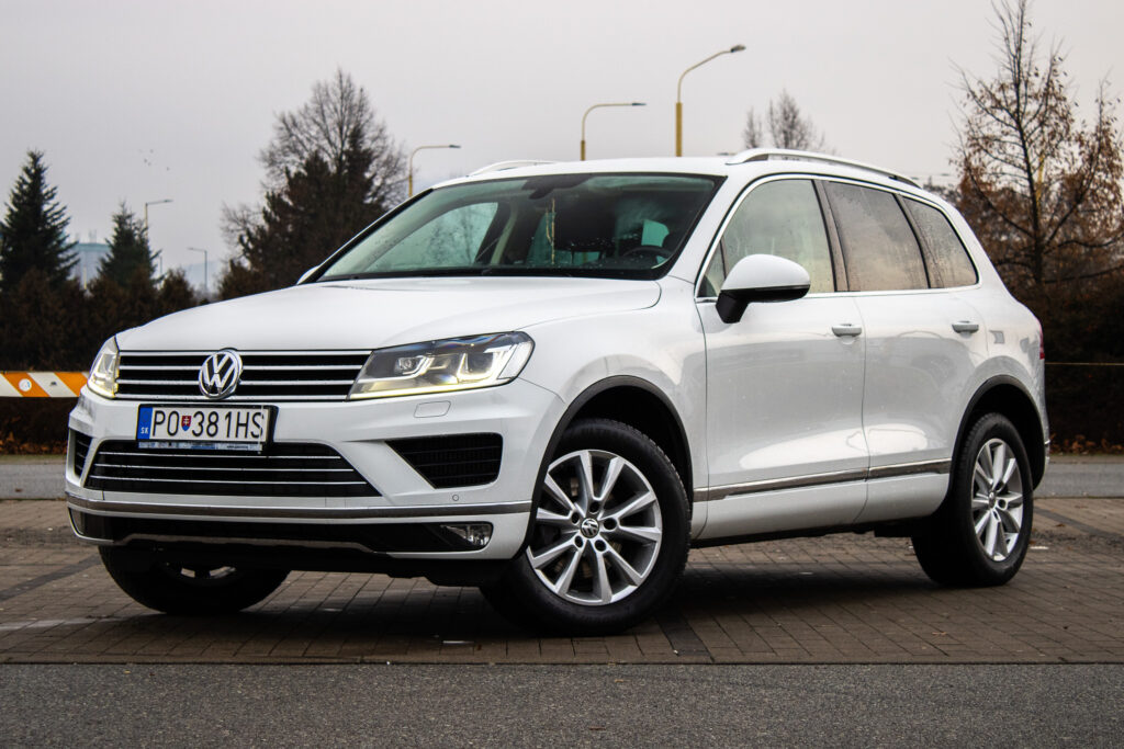 Volkswagen Touareg 3.0TDI V6 4Motion / AJ NA SPLÁTKY / PROTIÚČET /