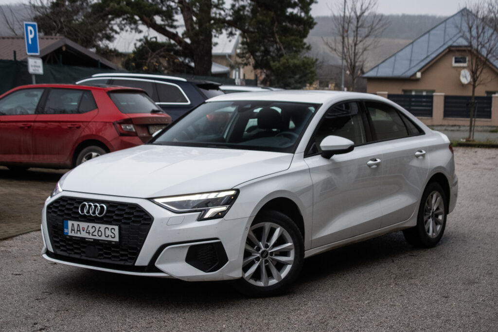 Audi A3 Limuzína 1.5 35 TFSI S tronic, 110kW (2023) / AJ NA SPLÁTKY / PROTIÚČET /