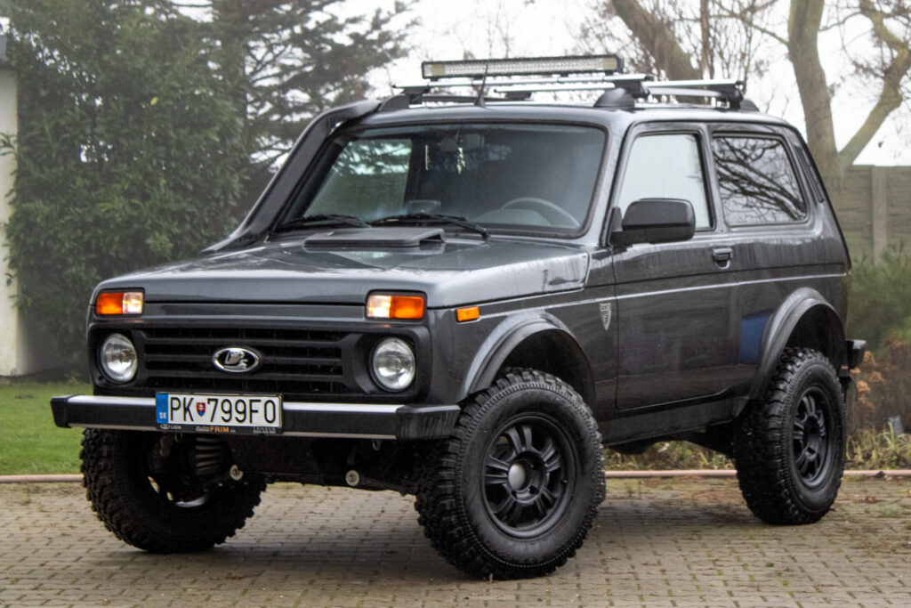 Lada Niva Legend 4×4 Bronto Luxe / AJ NA SPLÁTKY / PROTIÚČET
