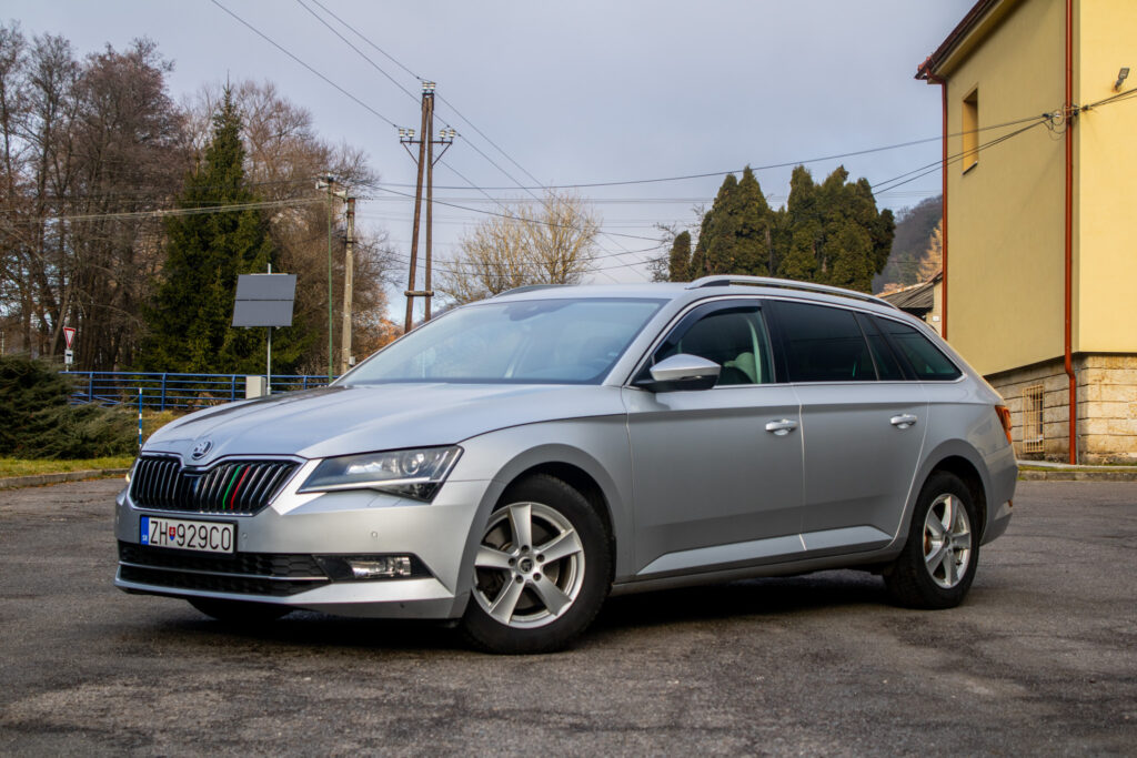 Škoda Superb Combi 2.0 TDI  / AJ NA SPLÁTKY / PROTIÚČET /