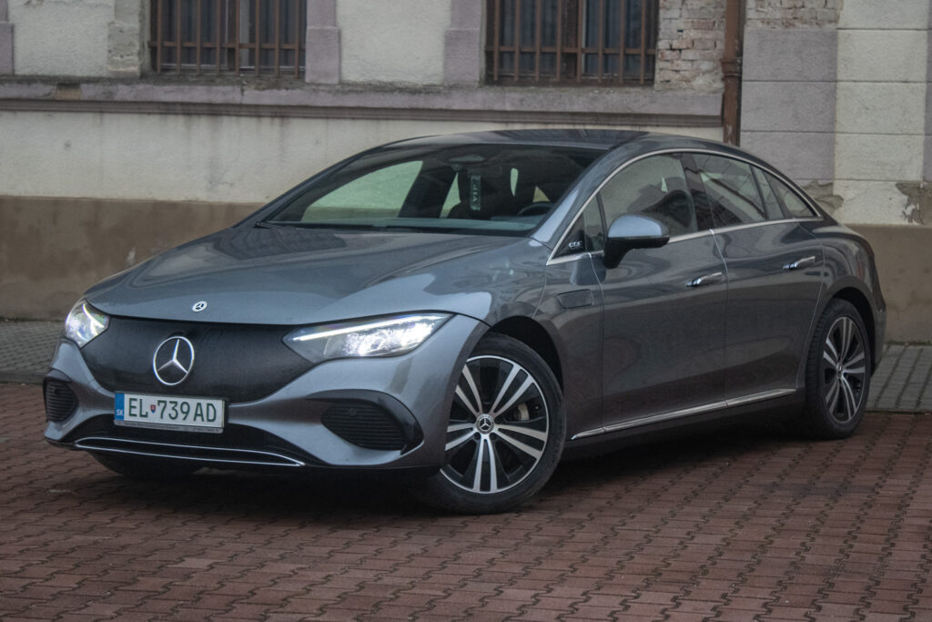 Mercedes-Benz EQE 350+ AJ NA SPLÁTKY/PROTIÚČET