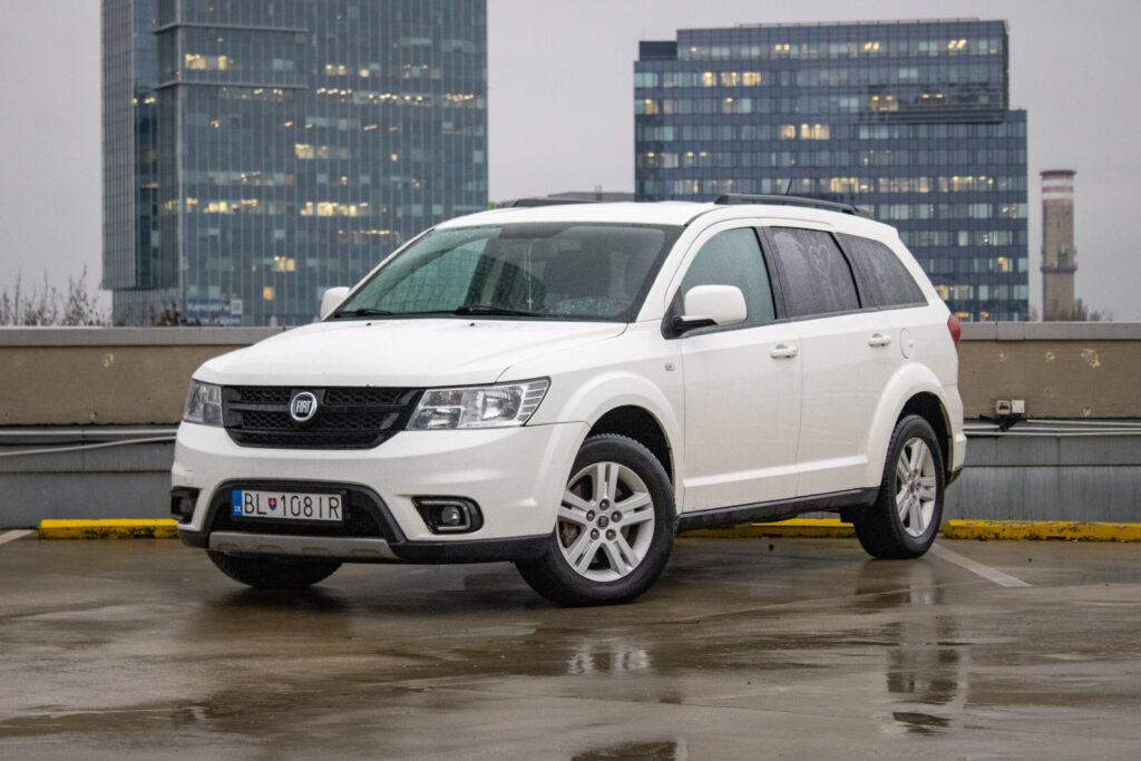 Fiat Freemont 2.0 16V MultiJet Cross 4x4 A/T / AJ NA SPLÁTKY / PROTIÚČET /