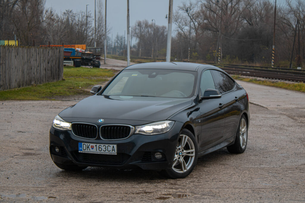 BMW Rad 3 330d xDrive M Sport 190kW / AJ NA SPLÁTKY / PROTIÚČET /