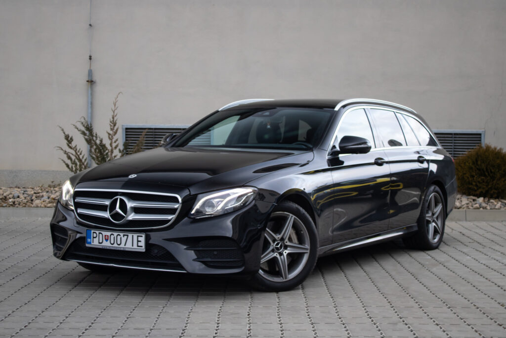 Mercedes-Benz E 300DE AMG Packet / AJ NA SPLÁTKY - PROTIHODNOTA /