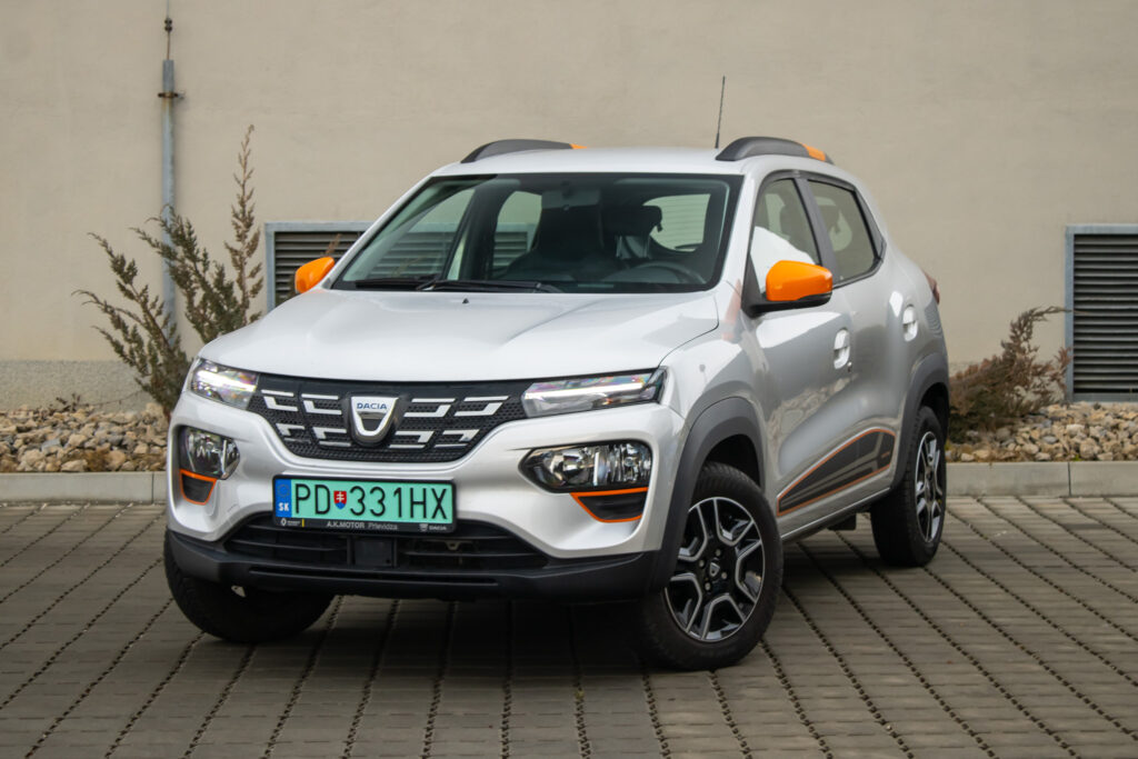 Dacia Spring 26.8kWh Comfort Plus / AJ NA SPLÁTKY- PROTIHODNOTA /