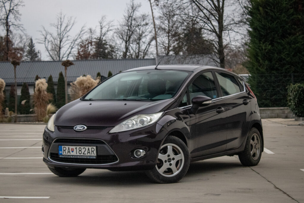 Ford Fiesta 1.4 Duratec 16V 71kW MT/5 / AJ NA SPLÁTKY / PROTIÚČET