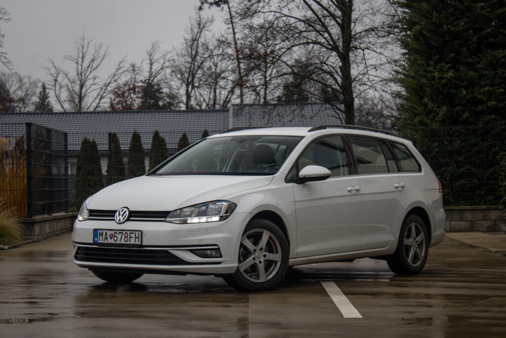 Volkswagen Golf Variant 2.0 TDI Highline 110 kW DSG AT/7 / AJ NA SPLÁTKY / PROTIÚČET