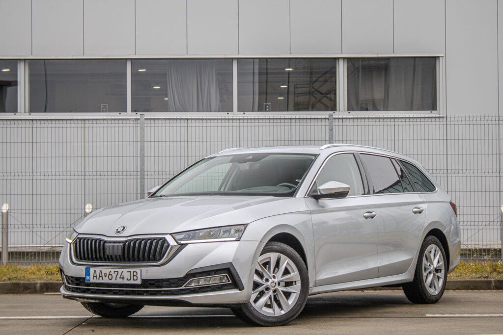 Škoda Octavia Combi 2.0 TDI SCR Sportline DSG, A7, 110kW / AJ NA SPLÁTKY / PROTIÚČET /