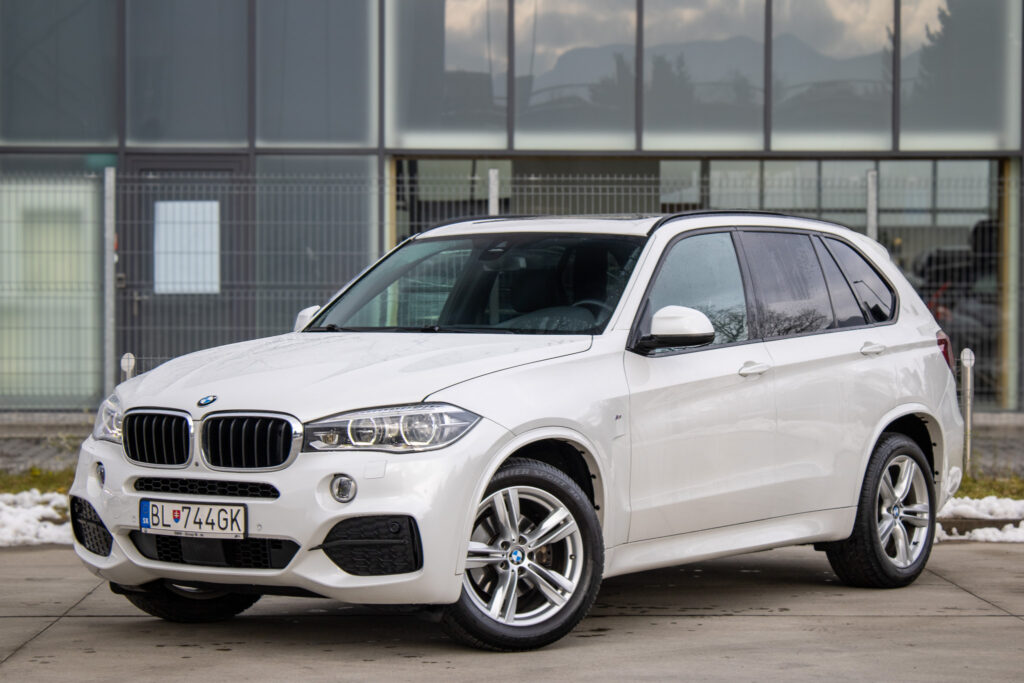 BMW X5 xDrive30d A/T, 190kw, A8 / AJ NA SPLÁTKY / PROTIÚČET /