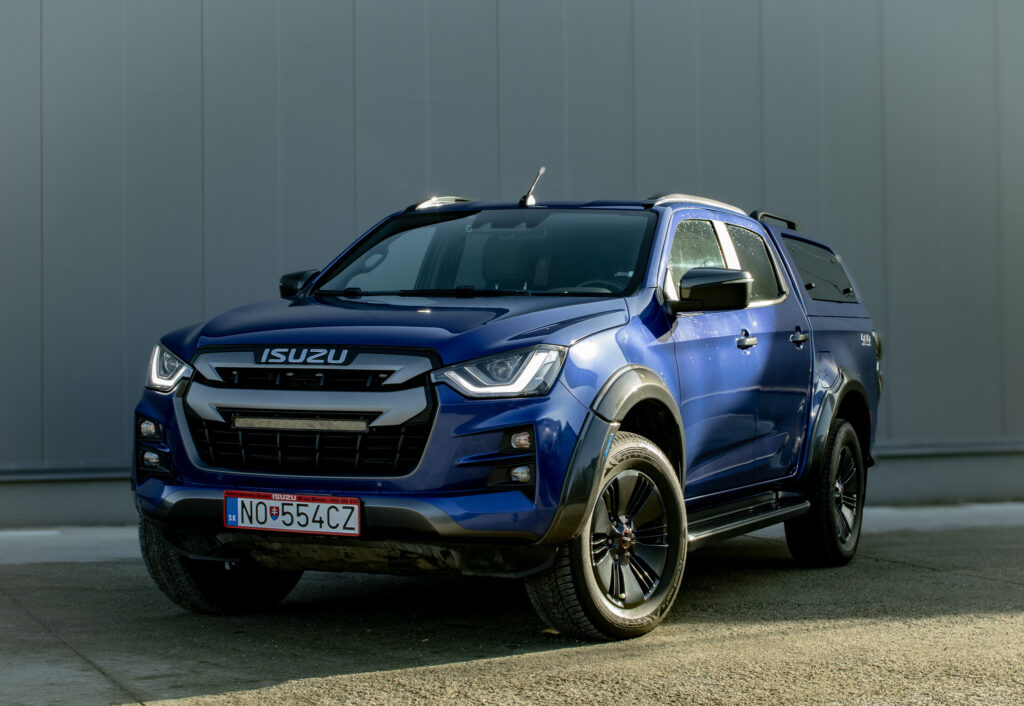 Isuzu D-max 1.9 d Double Cab LSE 4WD A/T.  /FINANCOVANIE/PROTIÚČET/