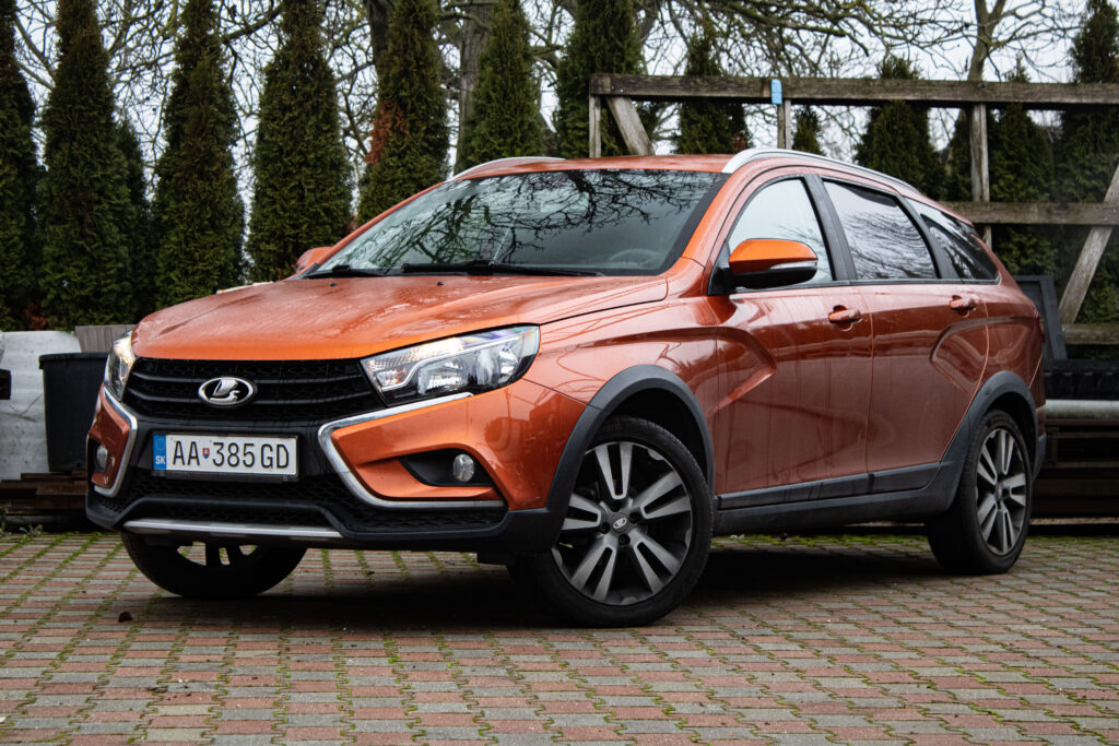 Lada Vesta Cross Sw 75kW 2019 / AJ NA SPLÁTKY / PROTIÚČET /