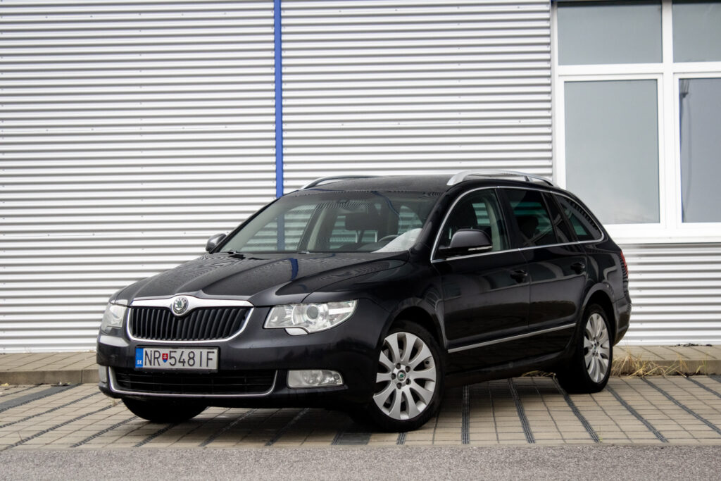 Škoda Superb Combi Škoda  II  2.0TDI 103kw DSG 2012 / AJ NA SPLÁTKY / PROTIÚČET