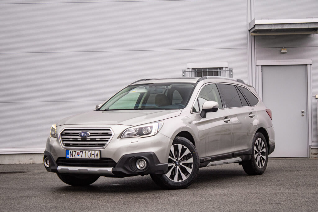 Subaru Outback 2.0D 110kw 4x4 CVT 2015 / AJ NA SPLÁTKY / PROTIÚČET