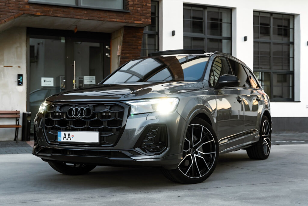 Audi Q7 50 TDI mHEV S-line quattro tiptronic / AJ NA SPLÁTKY /