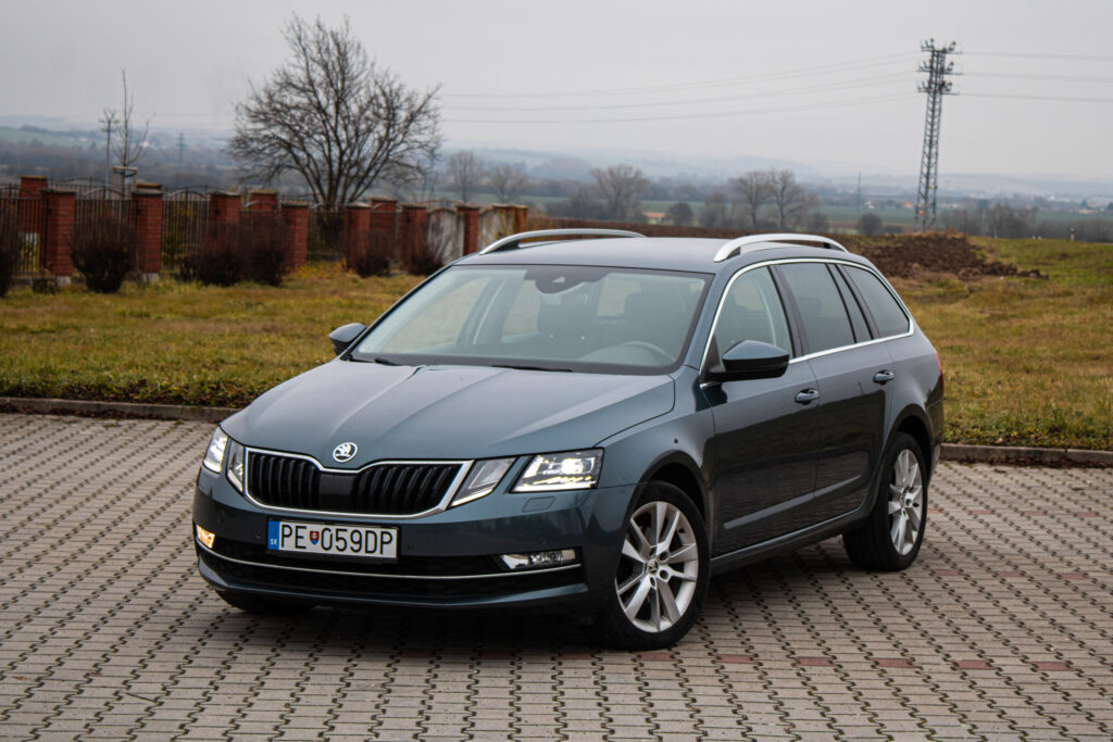 Škoda Octavia Combi 2.0 TDI Style DSG / AJ NA SPLÁTKY / PROTIÚČET
