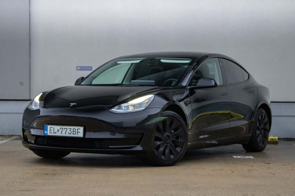 Tesla Model 3 Standard Range Plus 54kWh RWD 239kW / AJ NA SPLÁTKY / PROTIÚČET