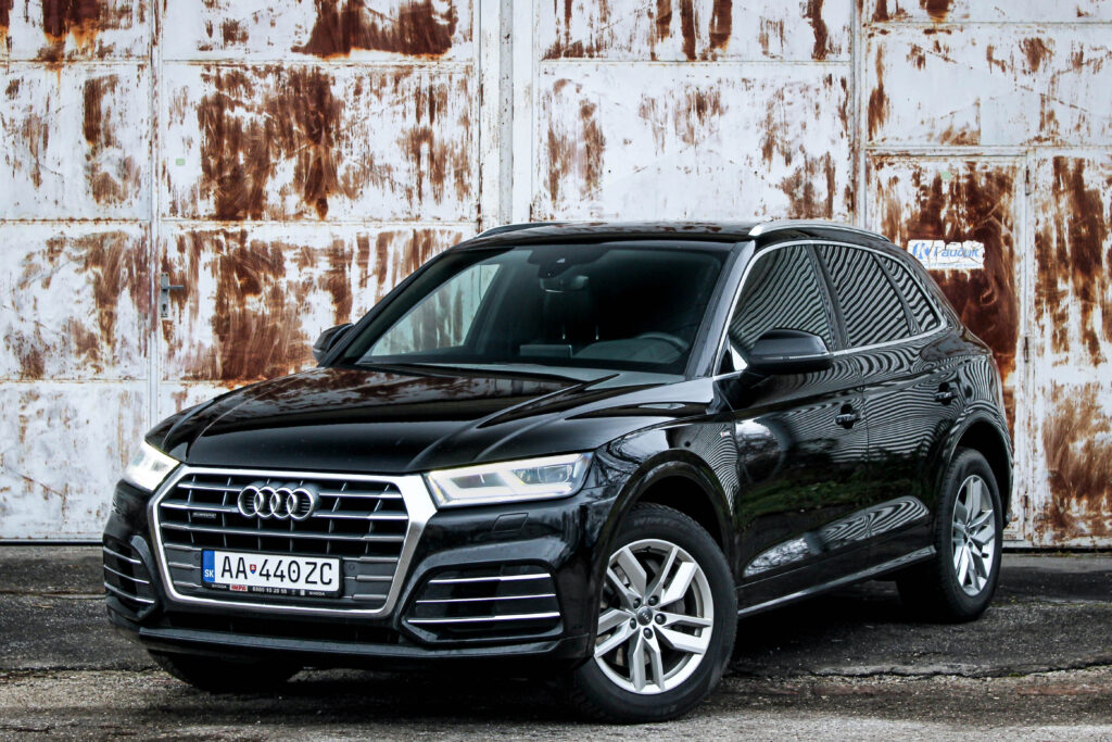 Audi Q5 2.0 TDI 140kW S-LINE QUATTRO STRONIC / AJ NA SPLÁTKY / PROTIÚČET /