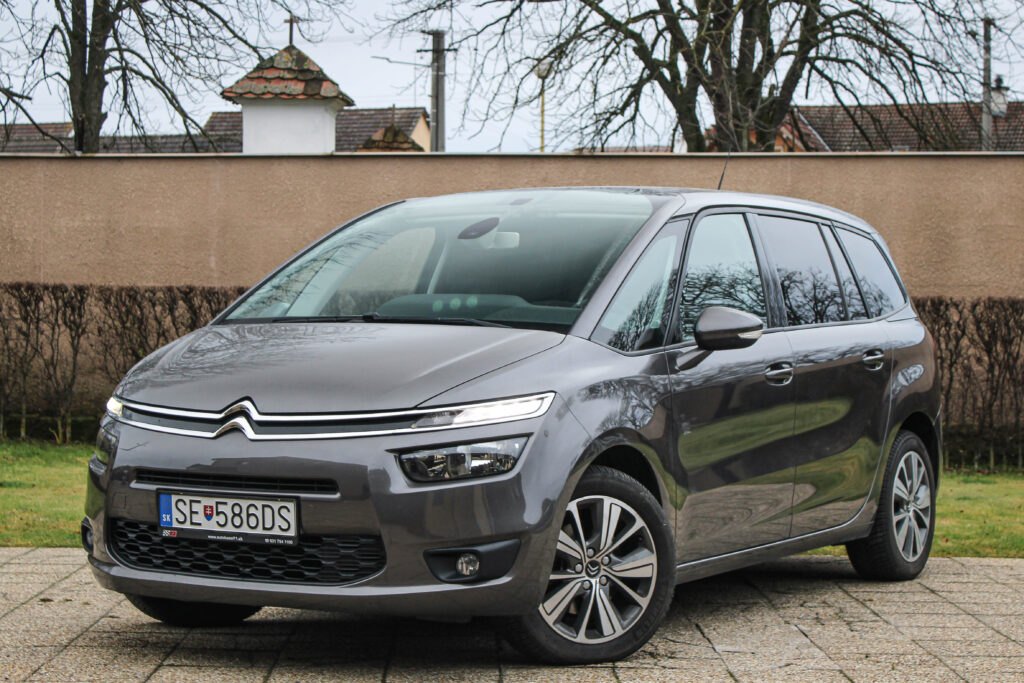 Citroën C4 Grand Picasso 2.0 BlueHDi 110kW AT6 7MIEST / AJ NA SPLÁTKY / PROTIÚČET /