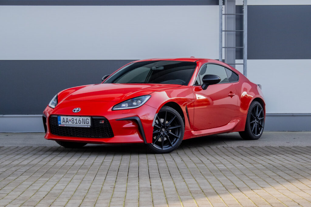 Toyota GR86 2.4 Boxer Executive / 1.SK / AJ NA SPLÁTKY / PROTIÚČET