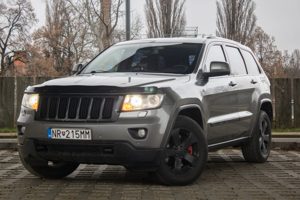 Jeep Grand Cherokee 3.0 CRD V6 Laredo / AJ NA SPLÁTKY / PROTIHODNOTA /