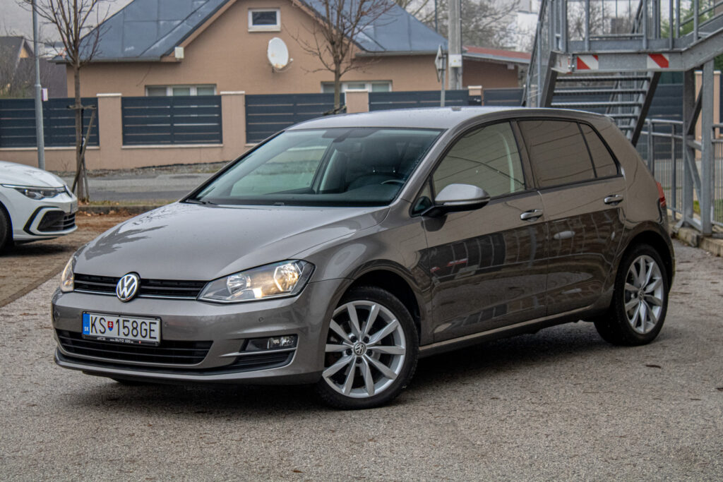 Volkswagen Golf 1.2 TSI BMT Highline EU6 / AJ SPLÁTKY / PROTIÚČET