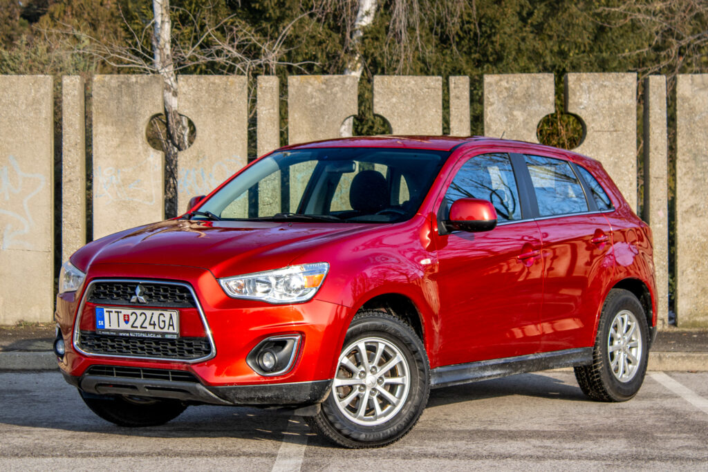 Mitsubishi ASX 1.6 MIVEC Inform / AJ NA SPLÁTKY / PROTIÚČET