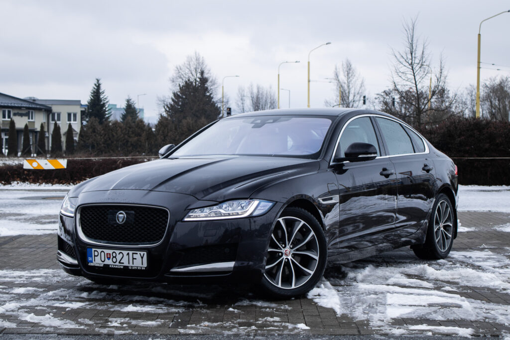 Jaguar XF 177kW (2017) / AJ NA SPLÁTKY / PROTIÚČET /