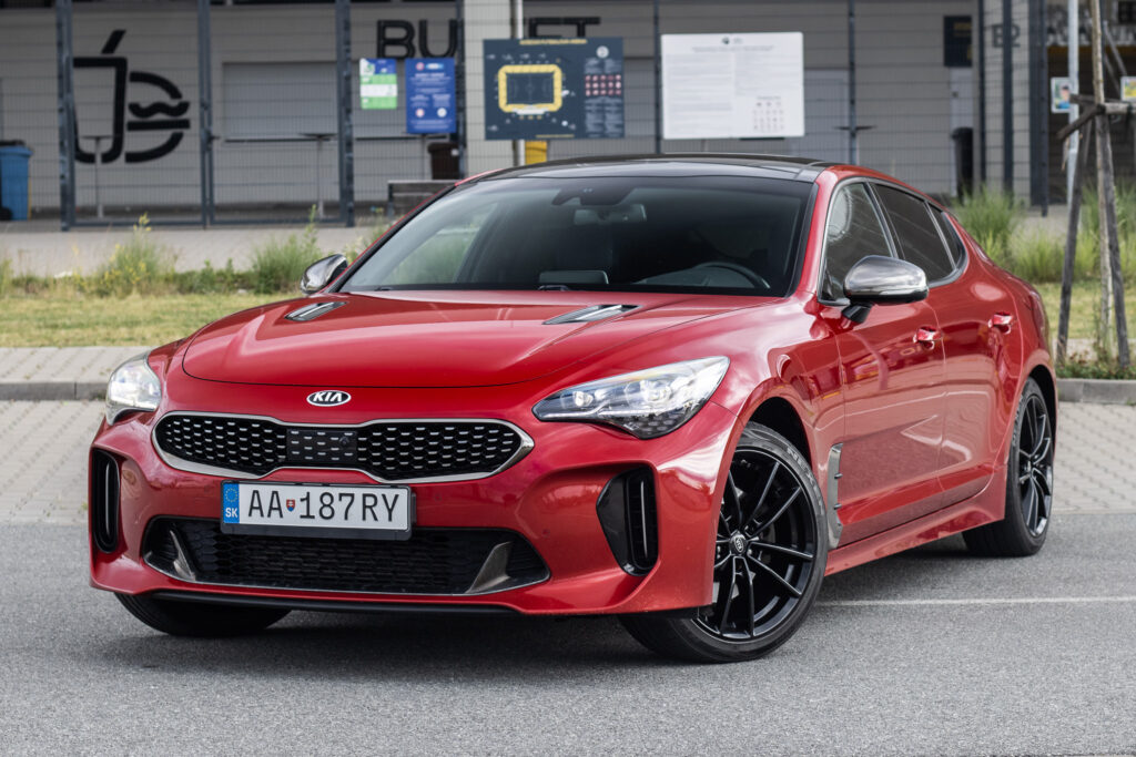 Kia Stinger 2.2 CRDi GT-Line, 147kW (2019) / AJ NA SPLÁTKY / PROTIÚČET /