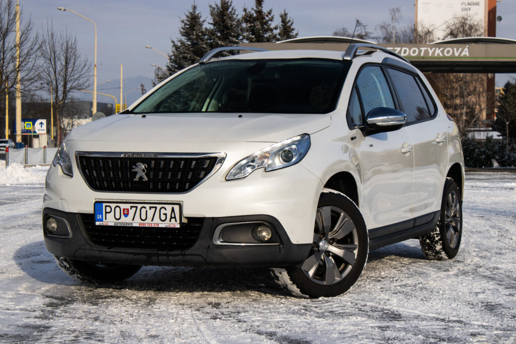 Peugeot 2008 1.2 PureTech Active / AJ NA SPLÁTKY / PROTIÚČET /