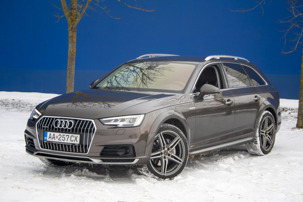 Audi A4 Allroad 3,0 TDI 160 KW S-tronic Quattro / AJ NA SPLÁTKY/ PROTIÚČET/