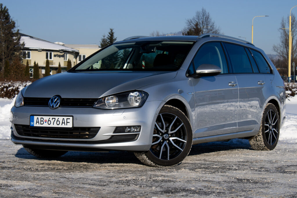 Volkswagen Golf Variant 2.0TDI CUP edition / AJ NA SPLÁTKY / PROTIÚČET /
