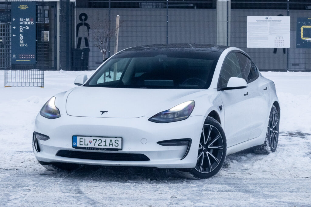 Tesla Model 3 Long Range 82kWh AWD, (2021) / AJ NA SPLÁTKY / PROTIÚČET /