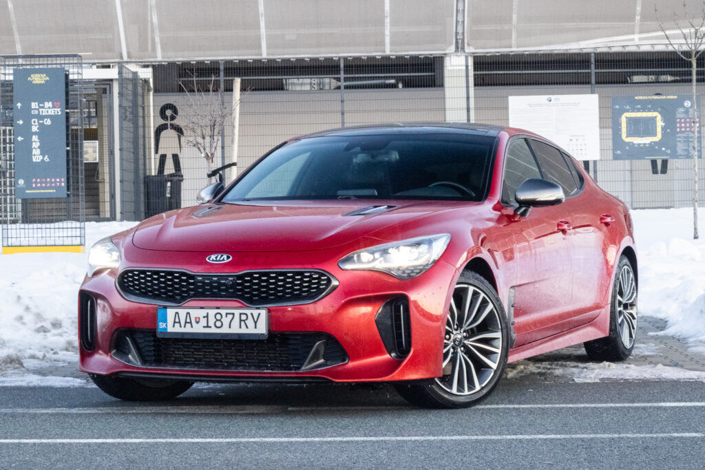 Kia Stinger 2.2 CRDi GT-Line, 147kW (2019) / AJ NA SPLÁTKY / PROTIÚČET /