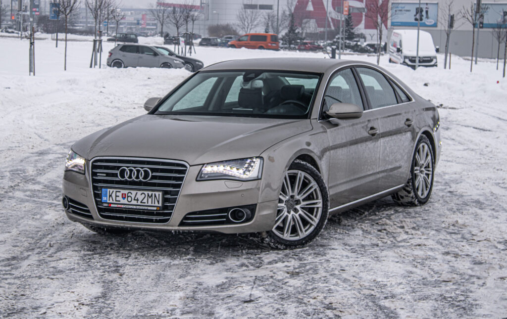 Audi A8 3.0 TDI V6 DPF quattro tiptronic / NA SPLÁTKY / PROTIHODNOTA