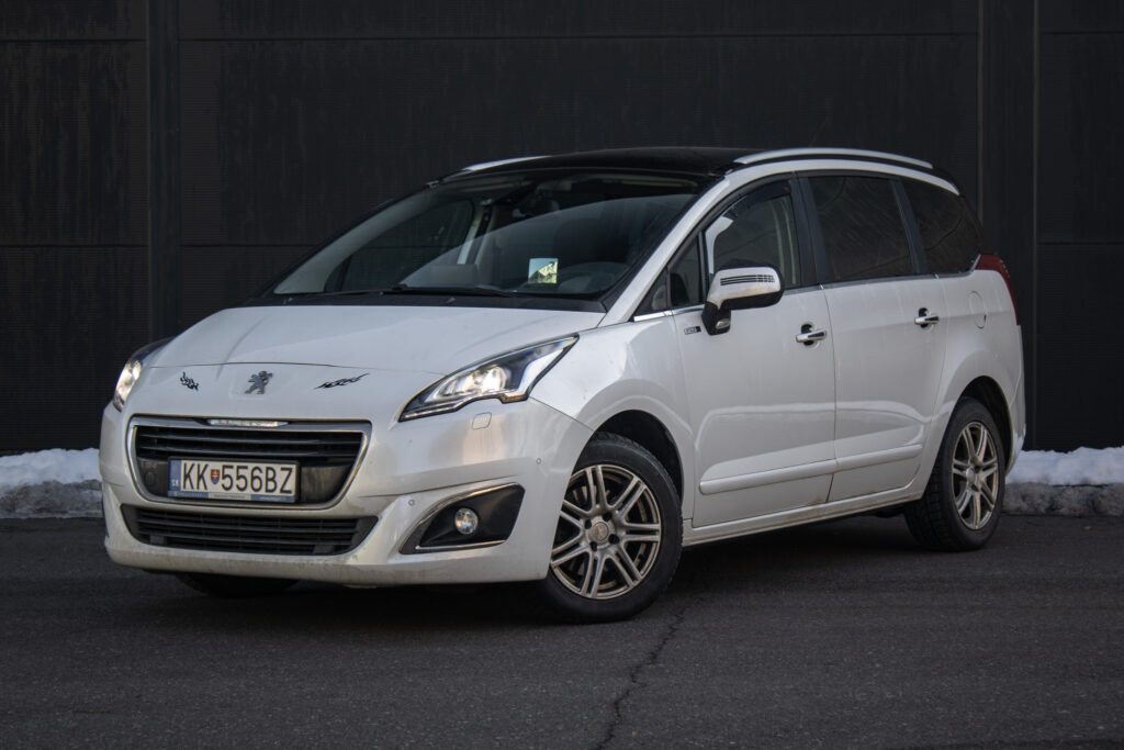 Peugeot 5008 1.6 BlueHDI 88kw AT/6 2016 / AJ NA SPLÁTKY / PROTIÚČET
